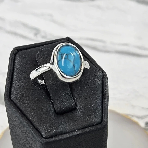 Blue Oval Adjustable Fashion Ring  A24 - Picture 6 of 6